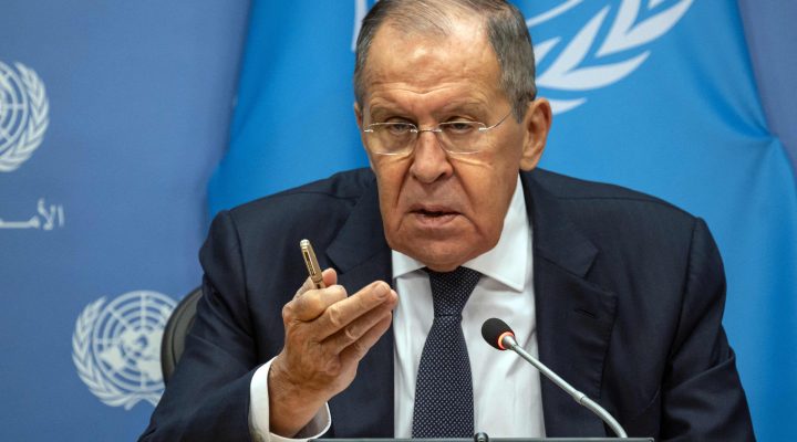Venäjän Lavrov sanoo lännen olevan aseapunsa kautta suorassa sodassa Venäjän kanssa